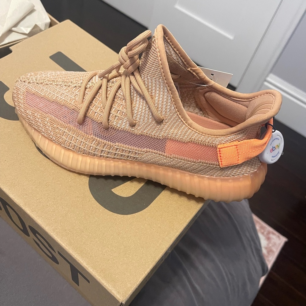 Yeezy Boost men size 8